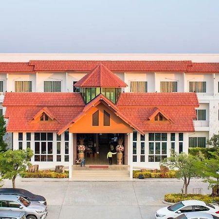 Silayok Grand Hotel Tak Exteriör bild