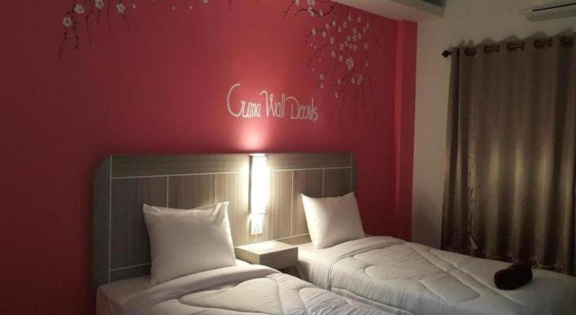 Silayok Grand Hotel Tak Exteriör bild