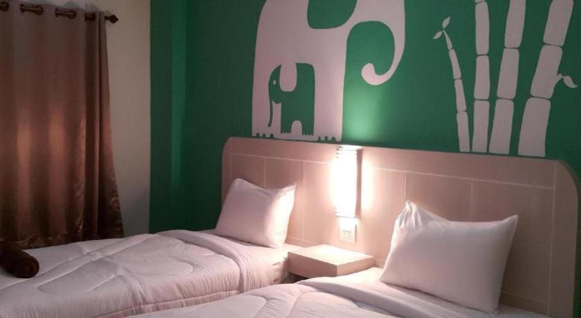 Silayok Grand Hotel Tak Exteriör bild