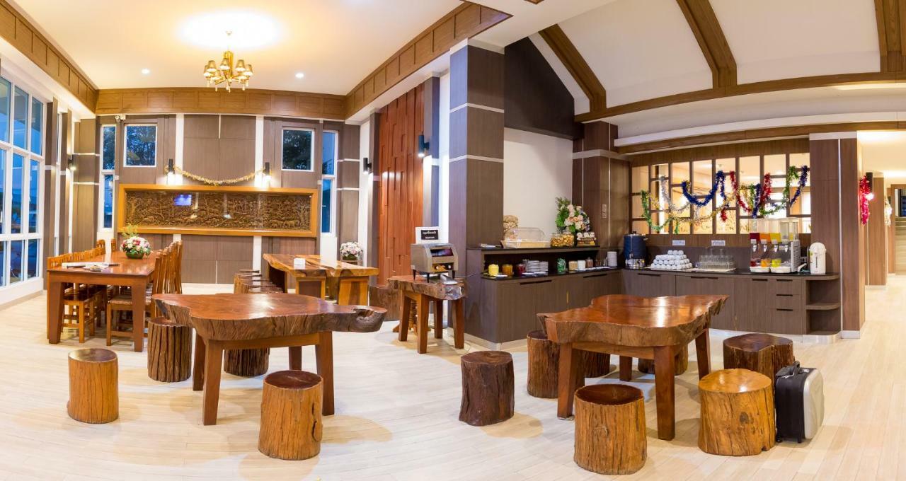 Silayok Grand Hotel Tak Exteriör bild